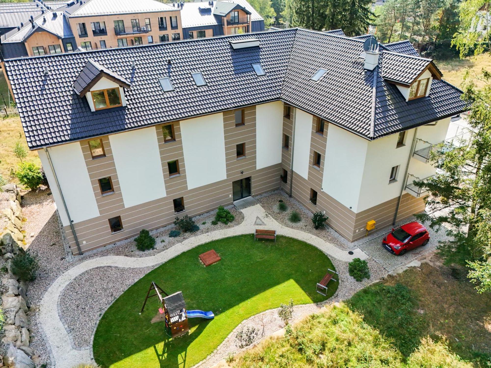 Kasprowicza13 Apartment ชกลาร์สกา ปอเรมบา ภายนอก รูปภาพ